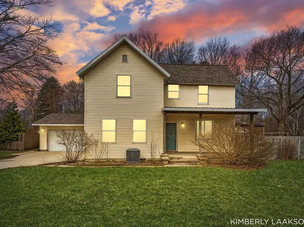 897 W 32nd St, Holland, MI 49423