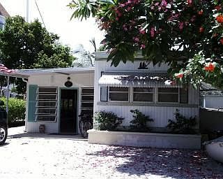 1st image of 224 Banyan Ky