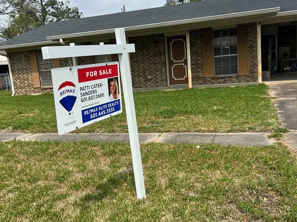 1105 Apple St, Vidalia, LA 71373