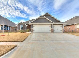 3213 Open Prairie Trl, Yukon, OK 73099