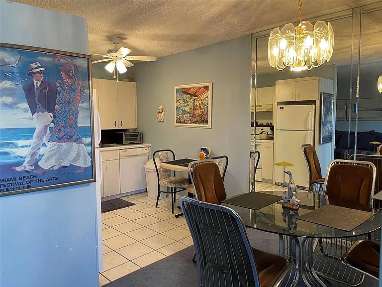 4030 Hythe Pl #4030-B — Photo 18