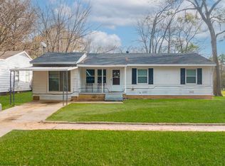 912 Lawrence Dr, Longview, TX 75604