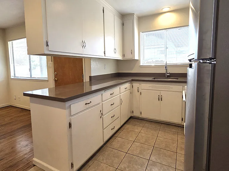 1714 Saint Charles St #B — Photo 5