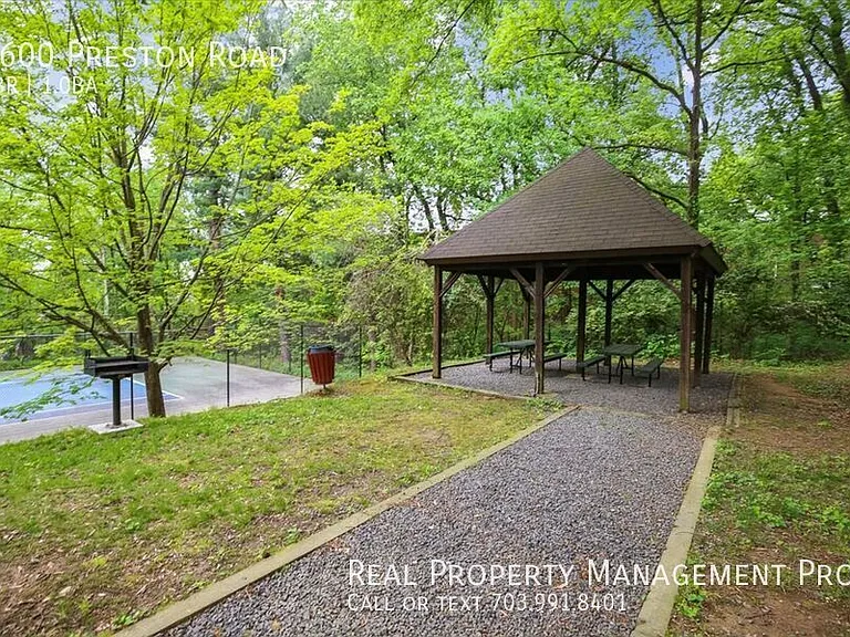 1600 Preston Rd — Photo 32