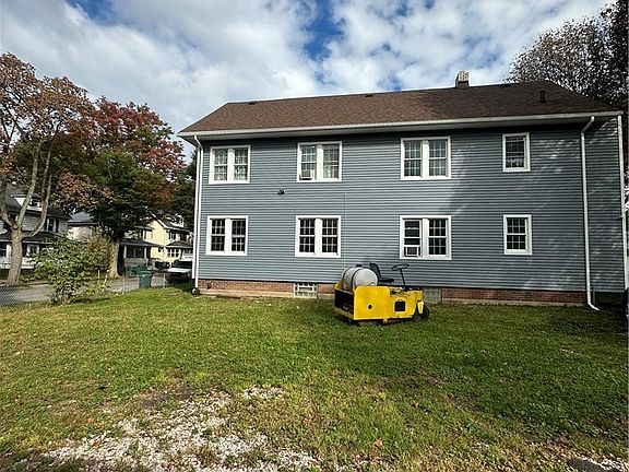 4th image of 45 Mohawk St #1