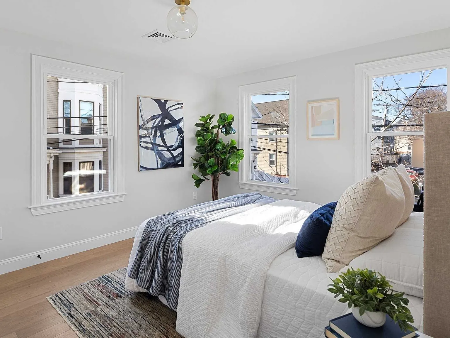 4 bed, $4,500 — Photo 2