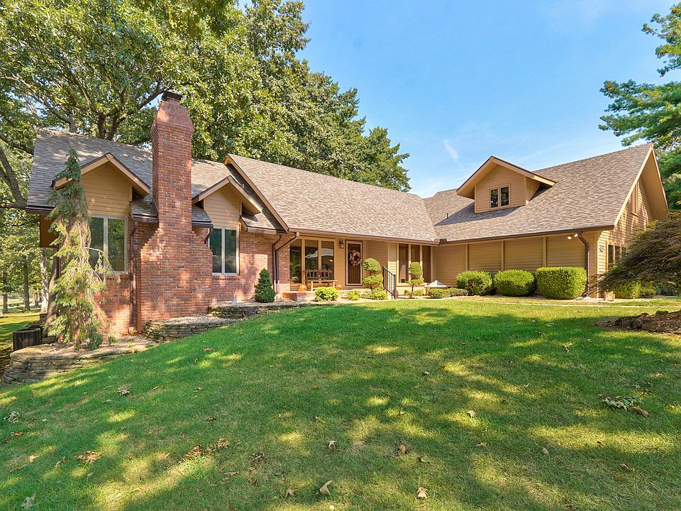 1st image of 5103 Colonial Circle