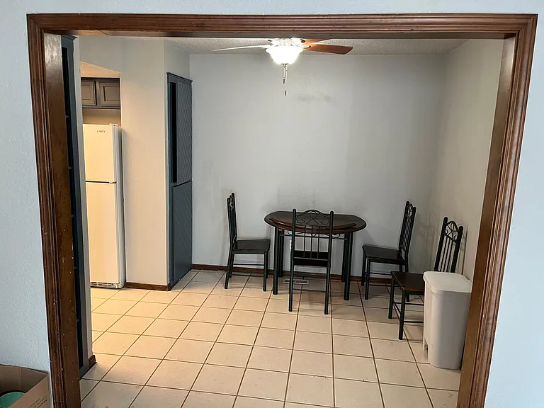 9029 N Rockwell Dr — Photo 10