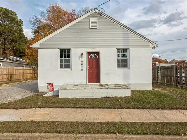 208 Woodland Rd, Hampton, VA 23669