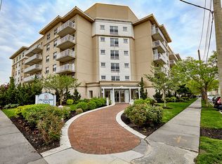 260 Beach 81 St #5P, Rockaway Beach, NY 11693