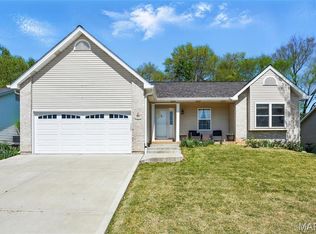 161 Honey Locust Ln, Saint Charles, MO