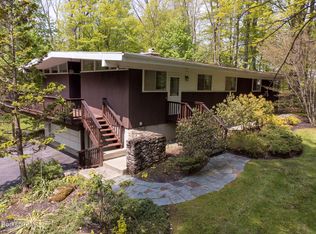 238 Old Stockbridge Rd, Stockbridge, MA 01240