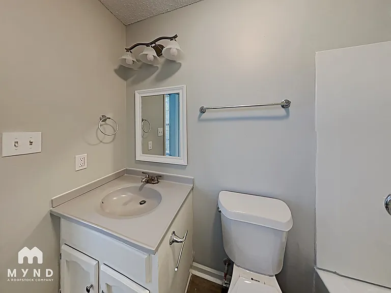 2708 Laburnum Dr — Photo 11