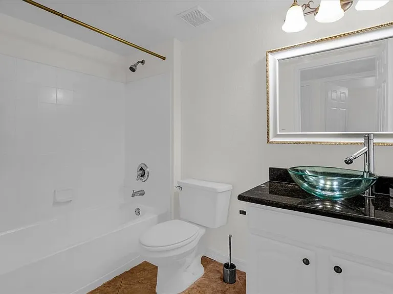 13953 Fairway Island Dr #618 — Photo 19
