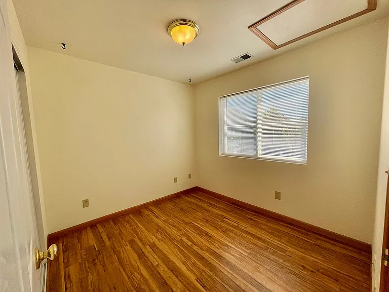 816 S College Ave — Photo 10