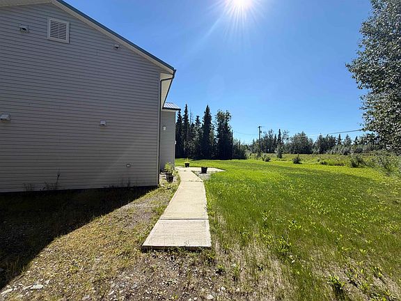 4th image of 4599 Tanana Loop Rd