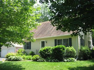 19 Glenwood Ave, Gorham, ME 04038