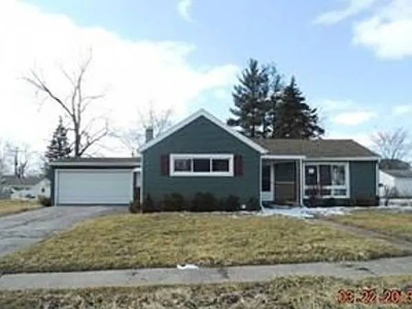 118 S Main St, Chesaning, MI 48616