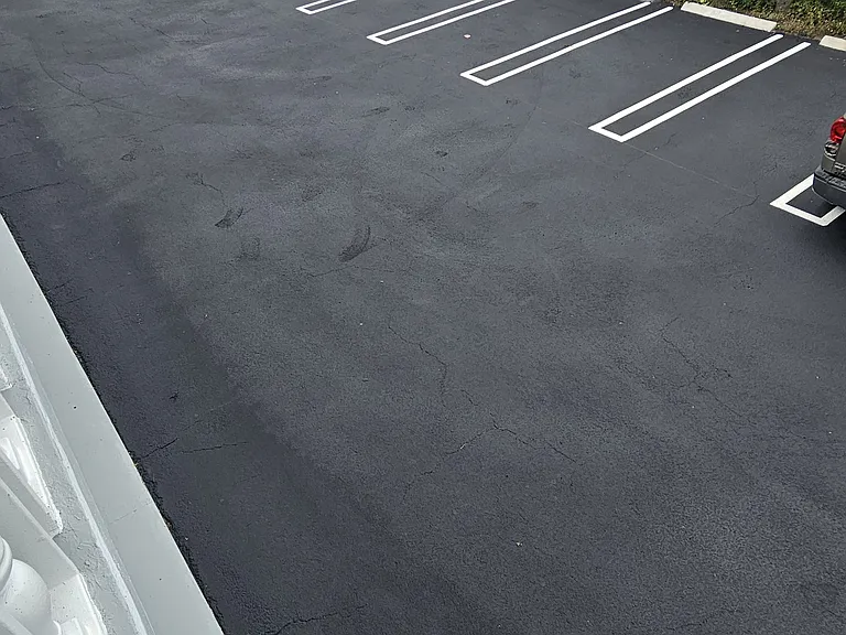 Plenty of room for parking. Wide parking spaces.