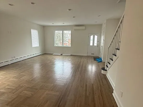 149 Irwin St, Brooklyn, NY 11235