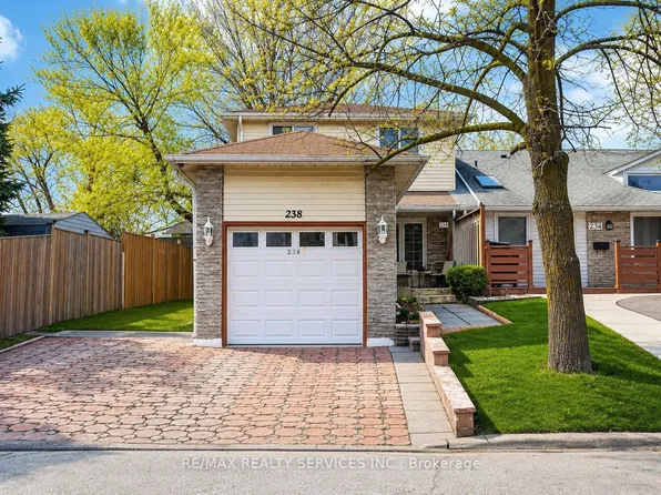 238 Linden Dr, Cambridge, ON N3H 4Y2