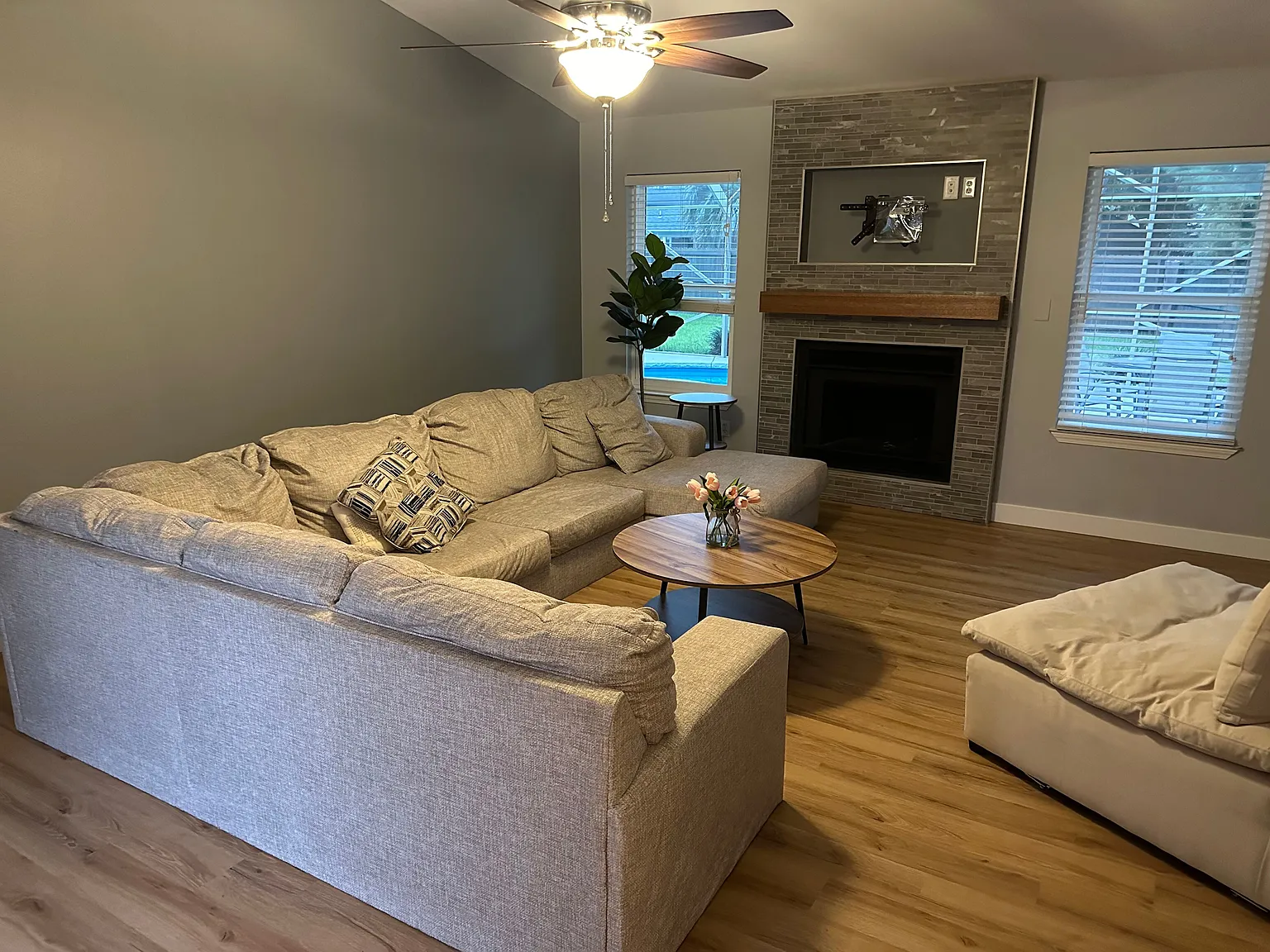 3 bed, 1551 sqft, $2,950 — Photo 4