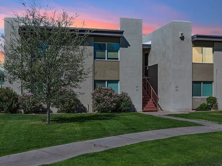 4201 E Camelback Rd #14 — Photo 23
