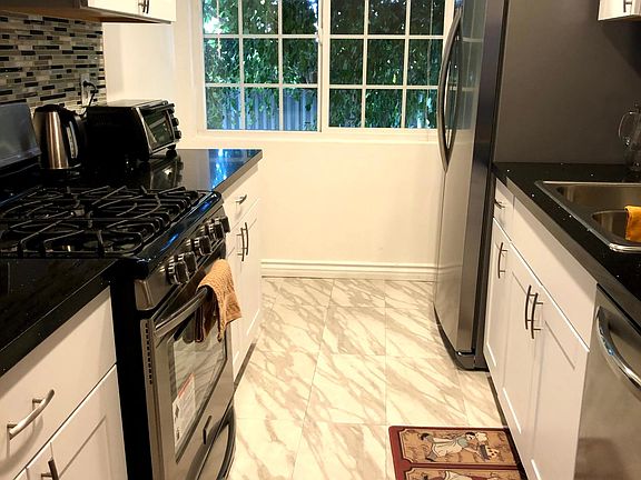 4th image of 807 N Alfred St APT 4