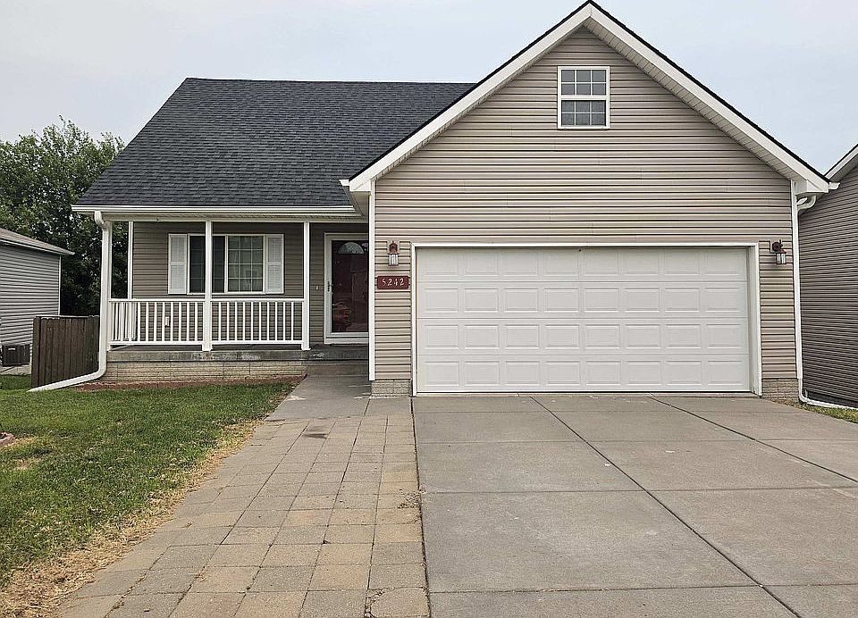 1st image of 5242 N 9th Cir