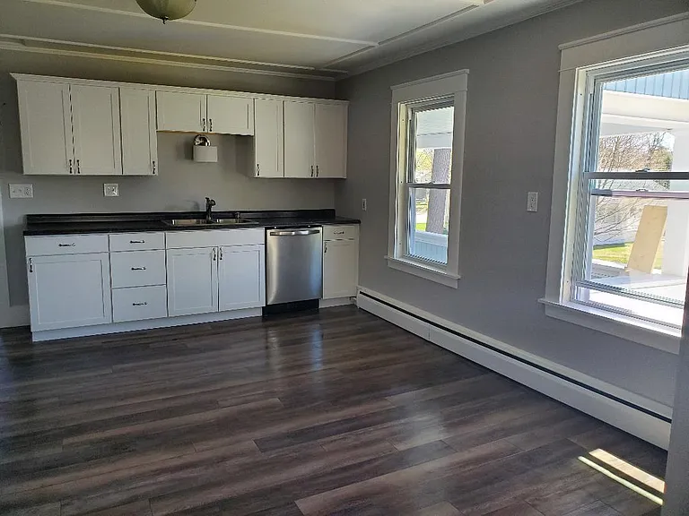 9 Goodrich Ave #B — Photo 7