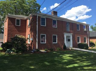 33 School St APT 1L, Glastonbury, CT 06033