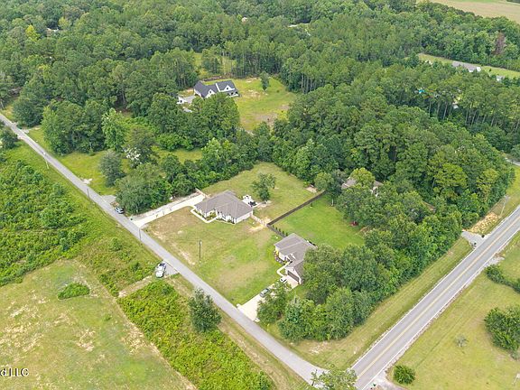 5th image of 26020 Dennis Nelson Rd
