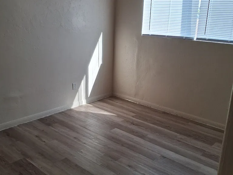 2613 Flower St #C — Photo 2