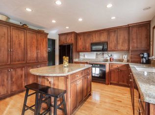 1780 Brojan Dr, Elm Grove, WI 53122