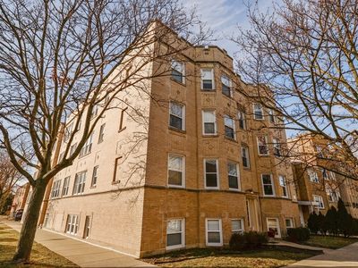 6100 N Mozart St #2, Chicago, IL, 60659