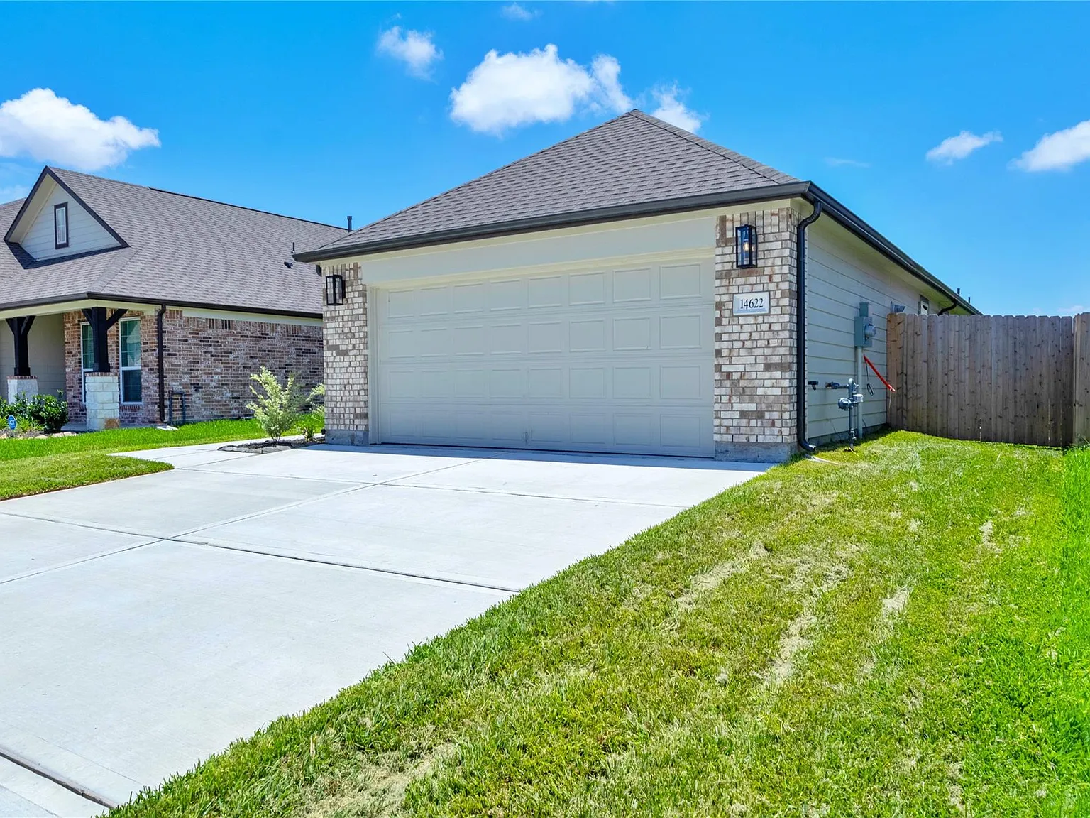 3 bed, 2.0 bath, 1494 sqft, $2,200 — Photo 2