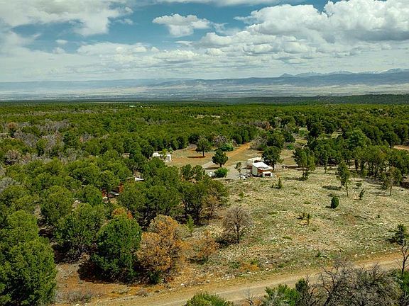 4th image of 850 Canyon Ridge Road