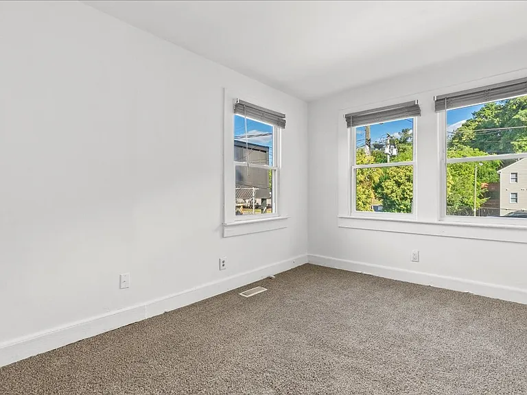 1006 Carlton Ave — Photo 14