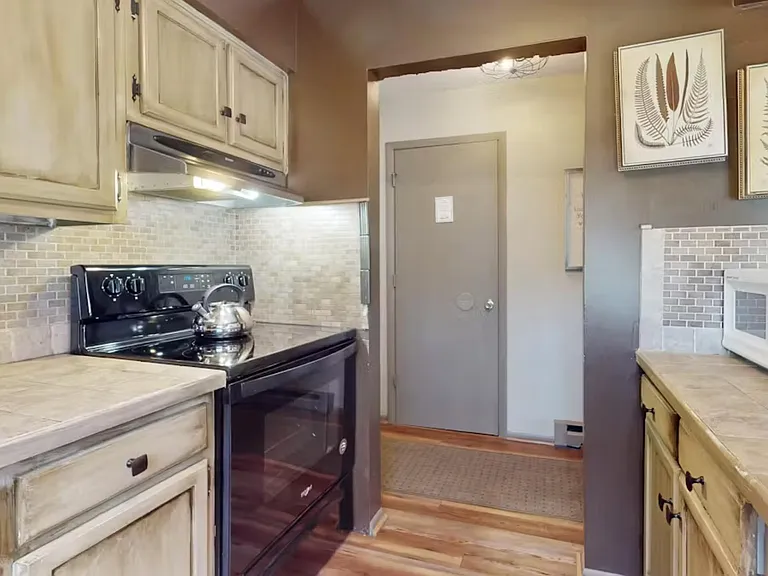 66 Pinetop Cir #1 — Photo 9