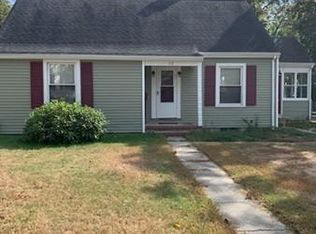 12 Riverneck Rd, Chelmsford, MA 01824