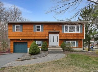 8 Fillmore Ct, Highland Mills, NY 10930