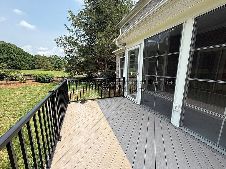 1016 Longhorn Ct — Photo 11