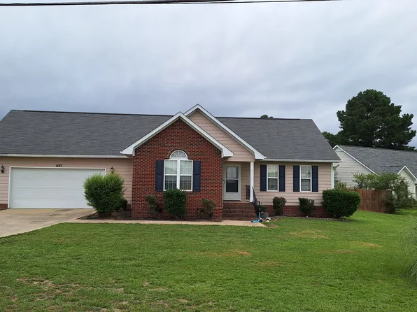 1887 Scull Rd, Raeford, NC 28376