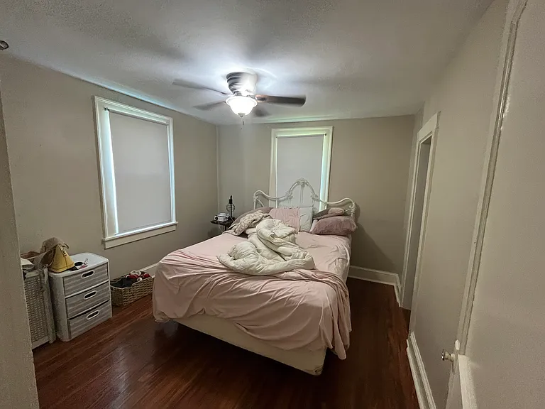 18 E Silver St #1 — Photo 5