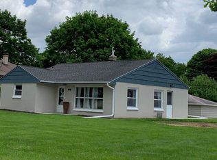 10513 W Garfield Ave, Wauwatosa, WI 53226