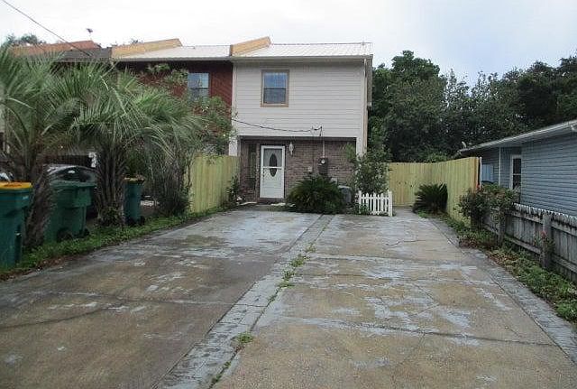 1st image of 333 Woodham Ct