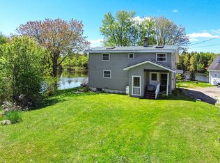 12 Town Line Rd, Belgrade, ME 04917