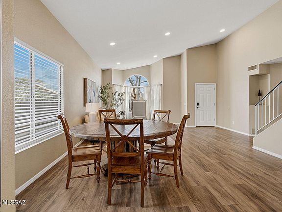 5th image of 11143 N Divot Dr