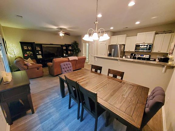 4th image of 148 Heritage Place Dr #1