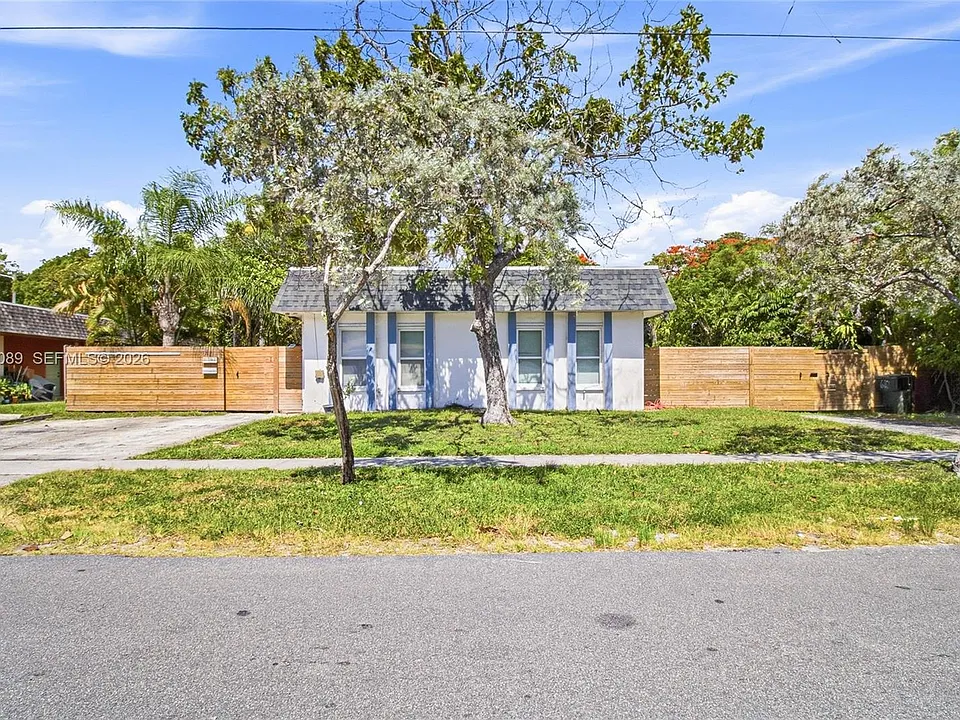 610 SW 2nd Ave #1